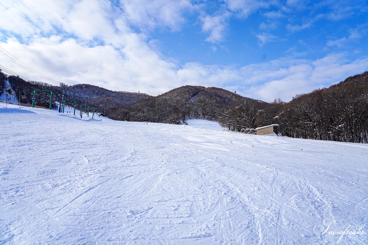 札幌藻岩山スキー場 ゲレンデの積雪は今季最深の125cm！コンディション良好で素晴らしいスキー日和に♪